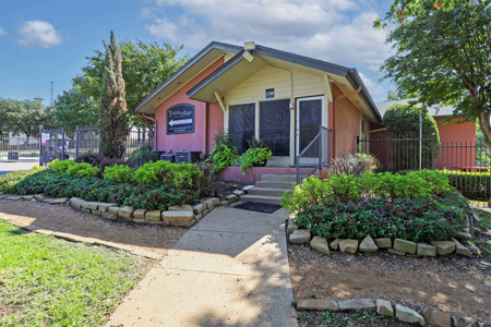 Tower Village gallery image 25